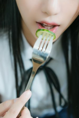 一线天馒头第一视频_暖暖免费观看视频