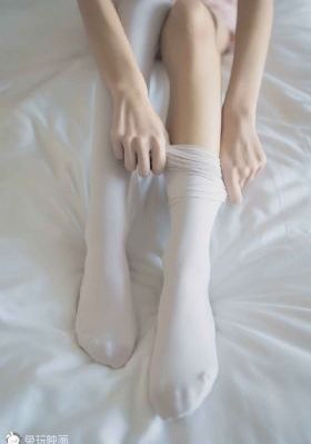 中文字幕人成乱码熟女香港_BD英语免费观看视频