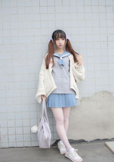 女子拉稀拉到裤子视频_BD韩语BD在线观看