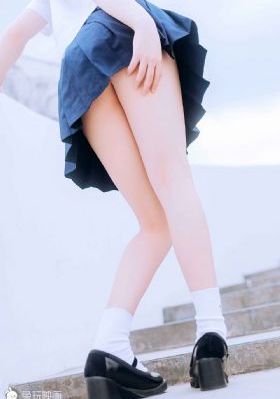 国产边摸边吃奶叫床视频_720迅雷电影在线