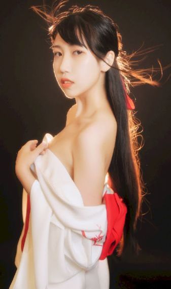 秋霞视频旧版本_完整无删减版