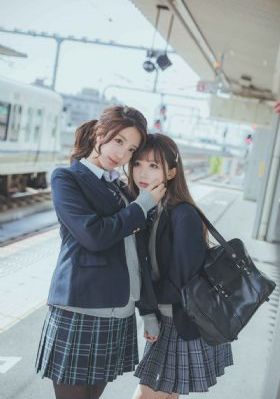 亚洲AV日韩在线观看丝袜_HD免费观看视频